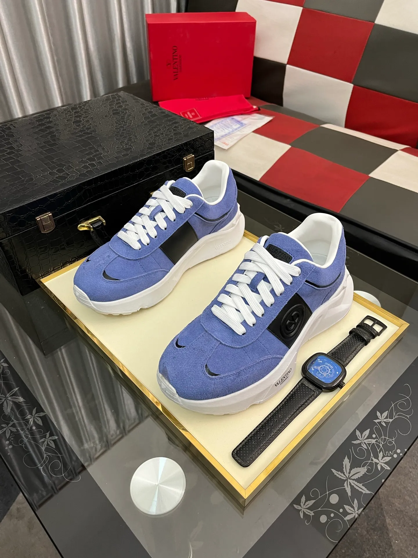 Men's shoes 💰480⌚️⌚️ VALENTINO Valentino's 2024 ss spring and summer new hot casual sports shoes, imported elastic fabric upper ➕The heel is Warren's exclusive rivet shape. The whole is very representative, the combined outsole is really easy to wear and very comfortable on the foot ~ Comes with **4 cm, classic, comfortable and versatile! Size: 38-442️⃣Colors available